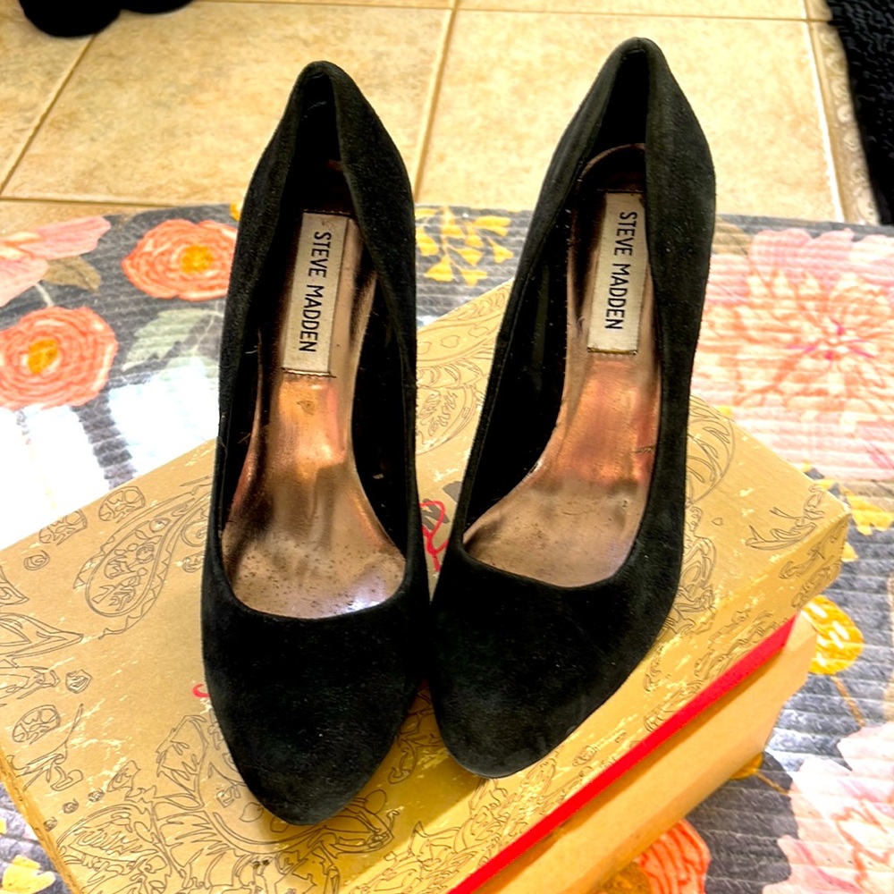 Steve Madden Black Suede Heels. Gently used 6 and a half